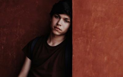 Comment la thérapie comportementale et cognitive peut aider enfants et ados à mieux vivre leurs émotions ?